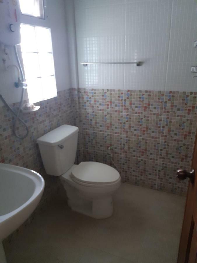 Khun Pra Chote Homestay & Guesthouse Пра Након Си Аютая Екстериор снимка